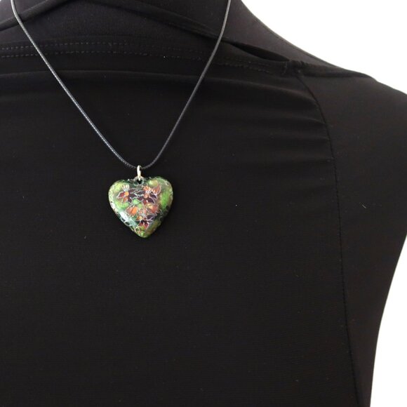 Vintage Chinese Style Green Flowered Heart Glass Like Material Necklace Pendant - Picture 4 of 5